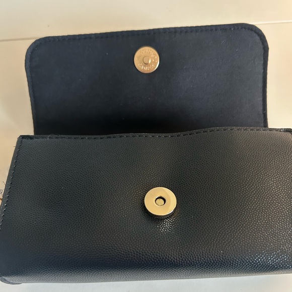 NWT CXL by Christian Lacroix BALI CAVIAR SMALL
CLUTCH WRISTLET Black 8” x 4” - Picture 7 of 9